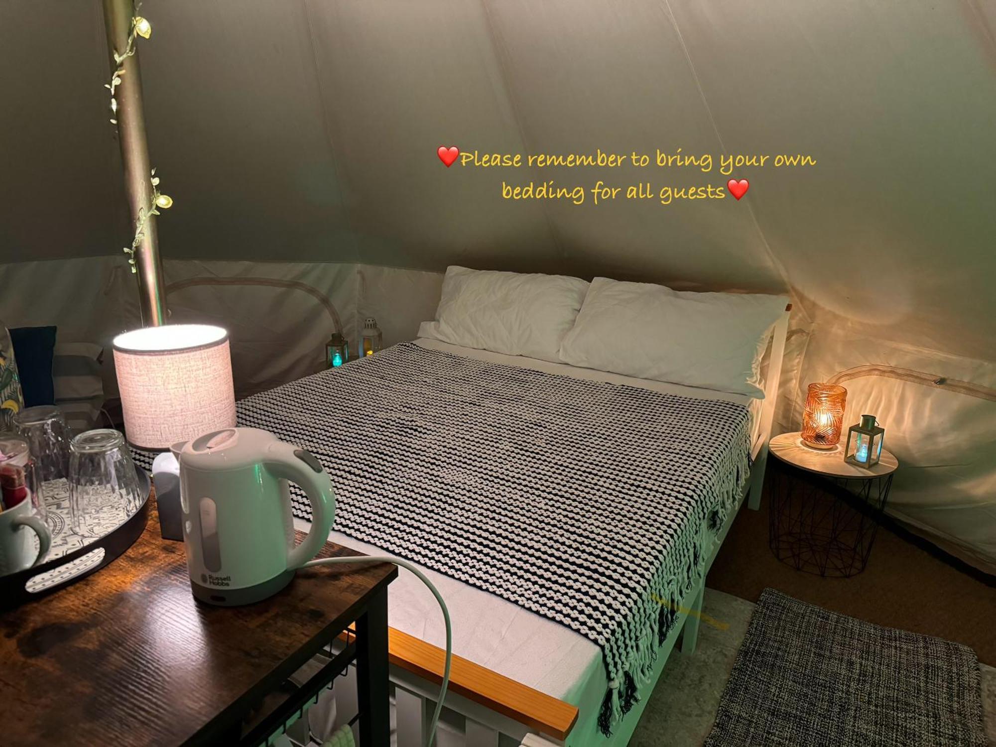 Spacious Bell Tent At Herigerbi Park Lincolnshire Vila Grantham Exterior foto
